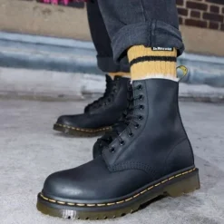 Buty Dr. Martens 1460 SERENA Black Burnished Wyoming Ocieplane 21797001