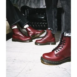 Buty Dr. Martens 1460 SMOOTH Cherry Red Smooth 11822600