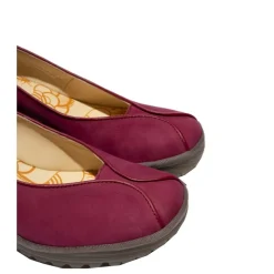 Czółenka damskie Fly London YEIF 566 skórzane czerwony P501566000